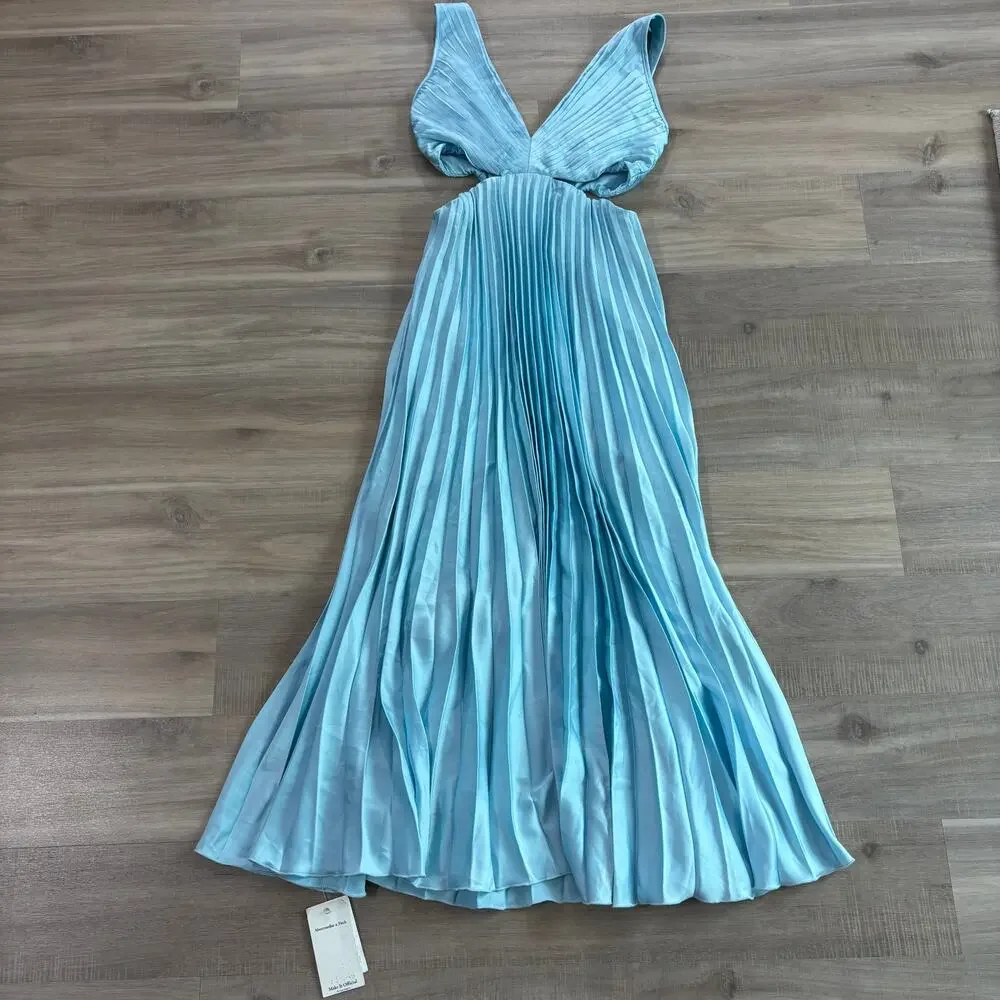 NWT Abercrombie & Fitch Giselle Pleated Cutout Maxi Dress Light Blue Women Small